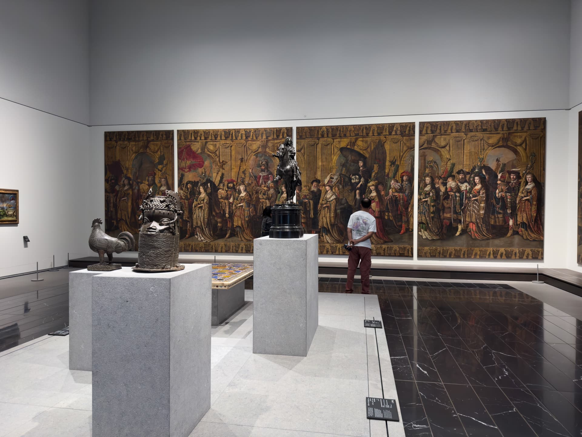 Permanent galleries with artworks